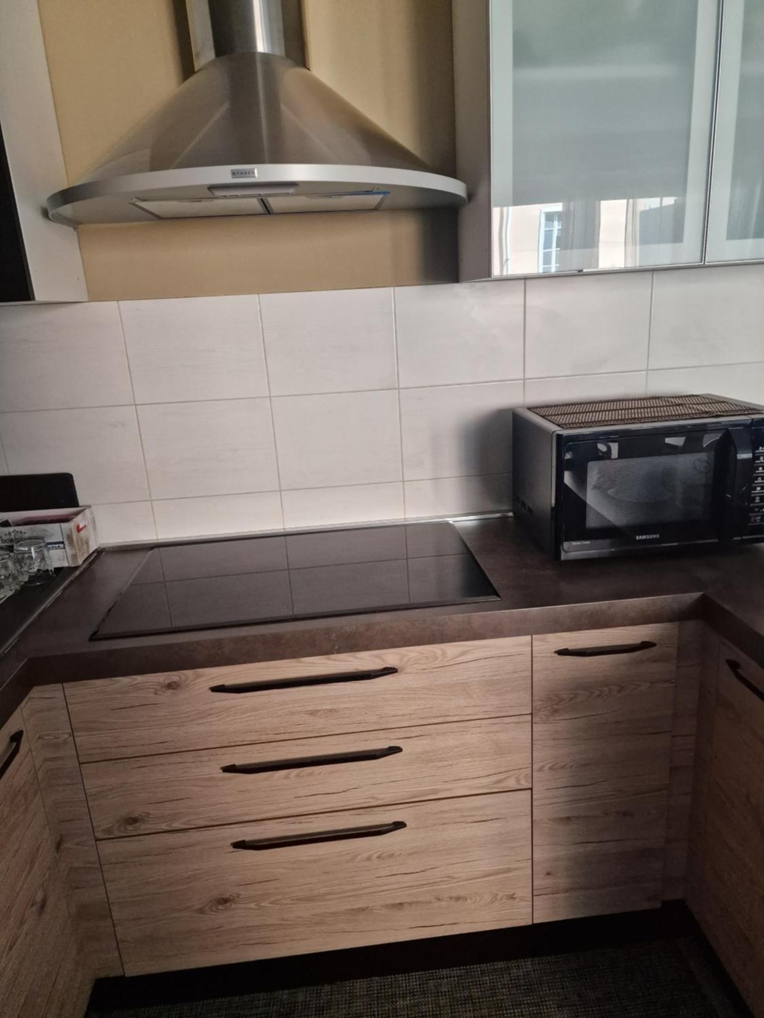 Varese Prime - Large Independent Apartment, Air Conditioning, 2 Bathrooms, 2 Free Covered Parking Spaces, No Restricted Traffic Zone, Train Station 100M, Theatre 150M, Historic City Centre エクステリア 写真