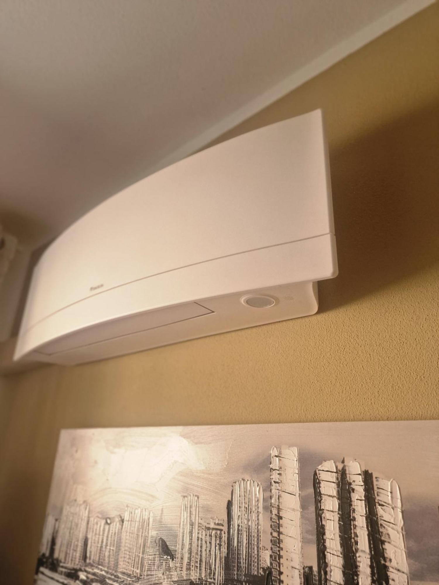 Varese Prime - Large Independent Apartment, Air Conditioning, 2 Bathrooms, 2 Free Covered Parking Spaces, No Restricted Traffic Zone, Train Station 100M, Theatre 150M, Historic City Centre エクステリア 写真